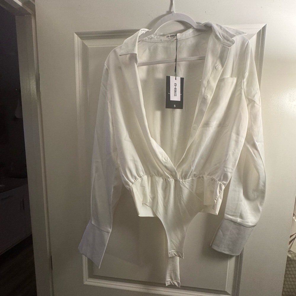 4th + Reckless White Satin Collared Bodysuit | NWT | Size M